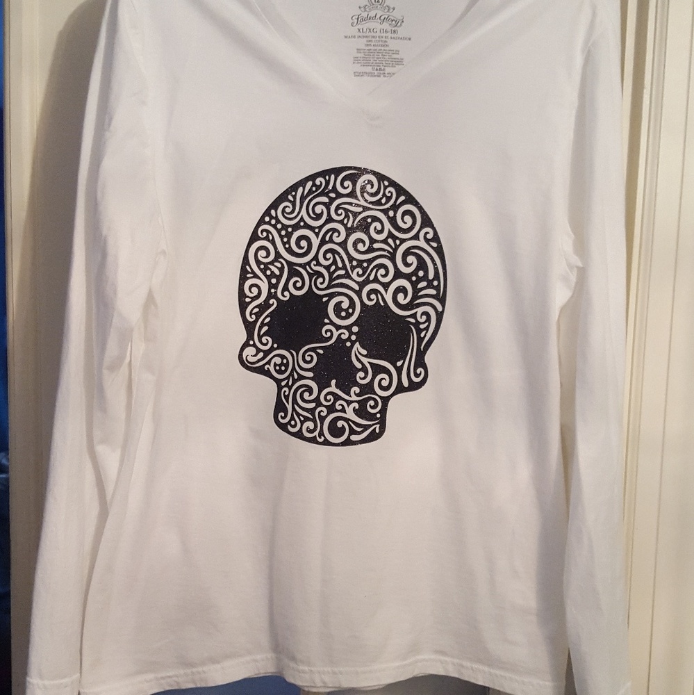 Sugar skull long sleeve top